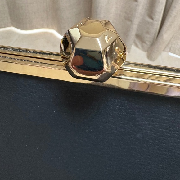 FRANCES VALENTINE BLACK DOCTOR-BAG HANDBAG (LEATHER + GOLD FRAME) - Picture 3 of 5